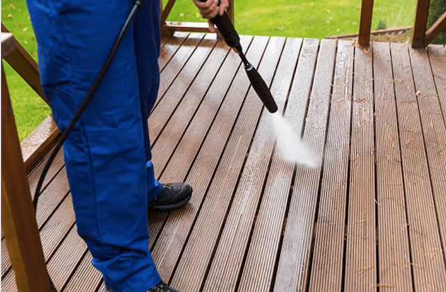 deck cleaning greenville